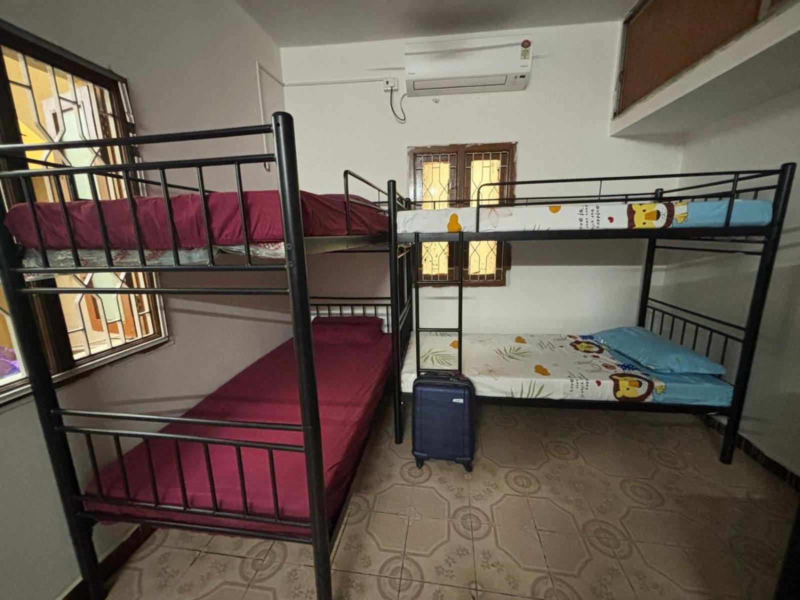 Hostel Madras Екстериор снимка